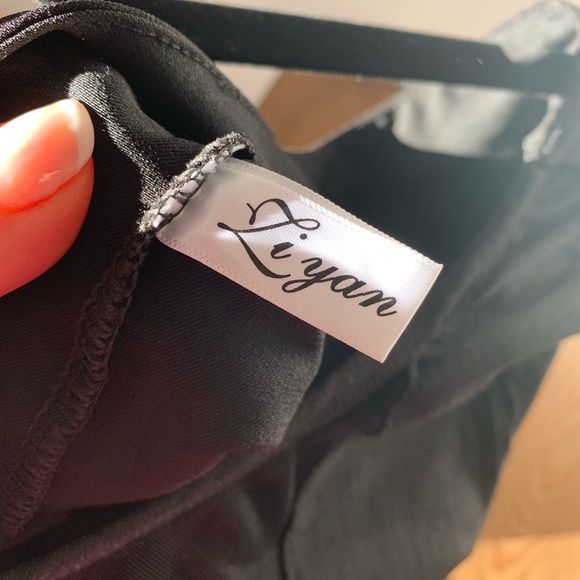 Deep v (sheer at V) peplum top - Picture 2 of 2